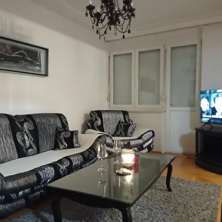 Central Residence Banja Luka Spacious Apartment With Private Parking